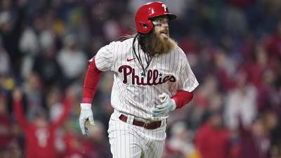 Phillies clinch wild-card berth with walk-off win over Pirates