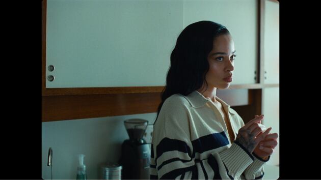 Ella Mai 10インチ Ella Mai releases 'Might Just' music video – Hot 106.5